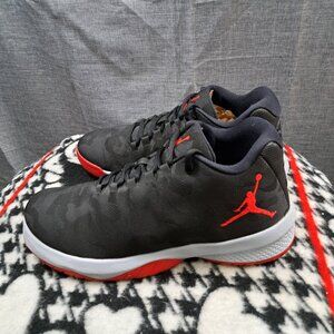 %Size 10.5 Nike Jordan B.Fly Camo Bred Men AJ18